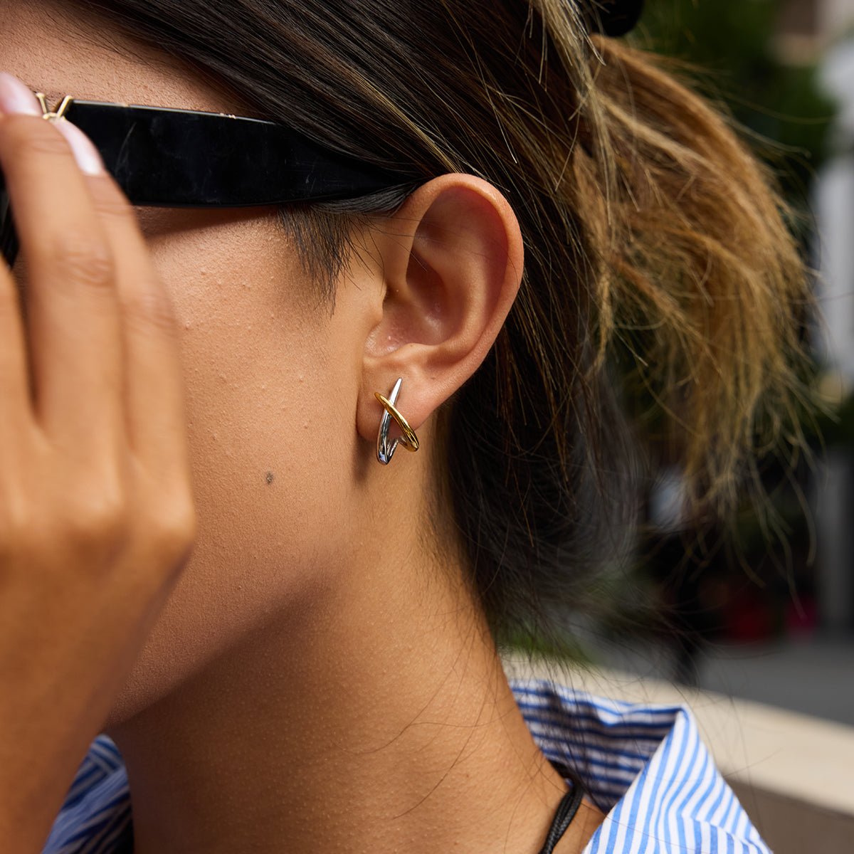 Croisée Bicolore Earrings - 18k Gold Plated Jewelry Switzerland