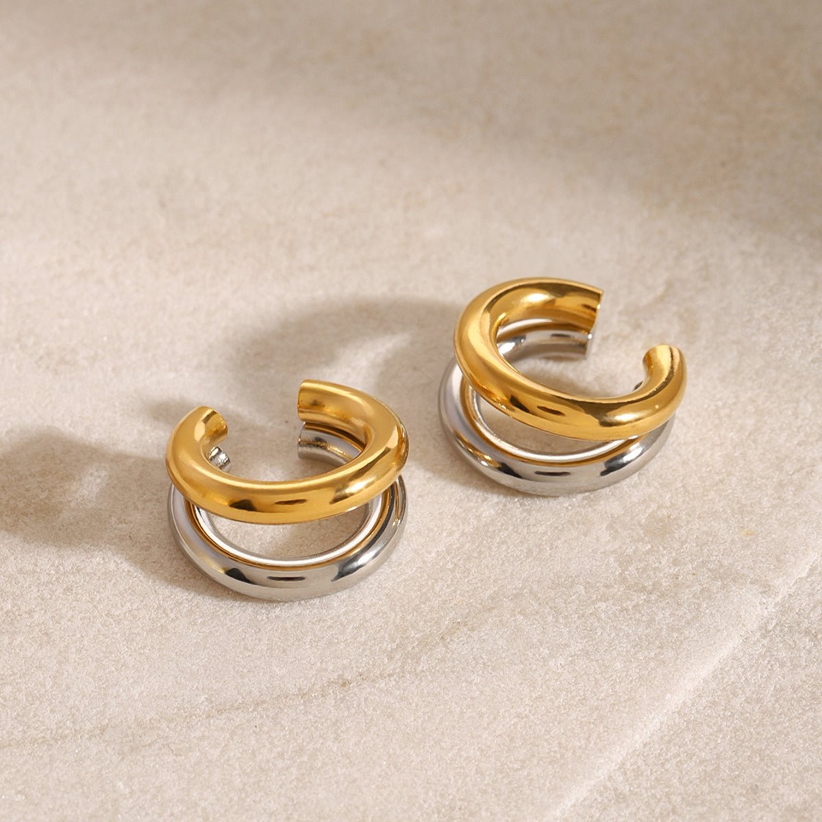 Double Anneau Étreinte Earrings - 18k Gold Plated Jewelry Switzerland