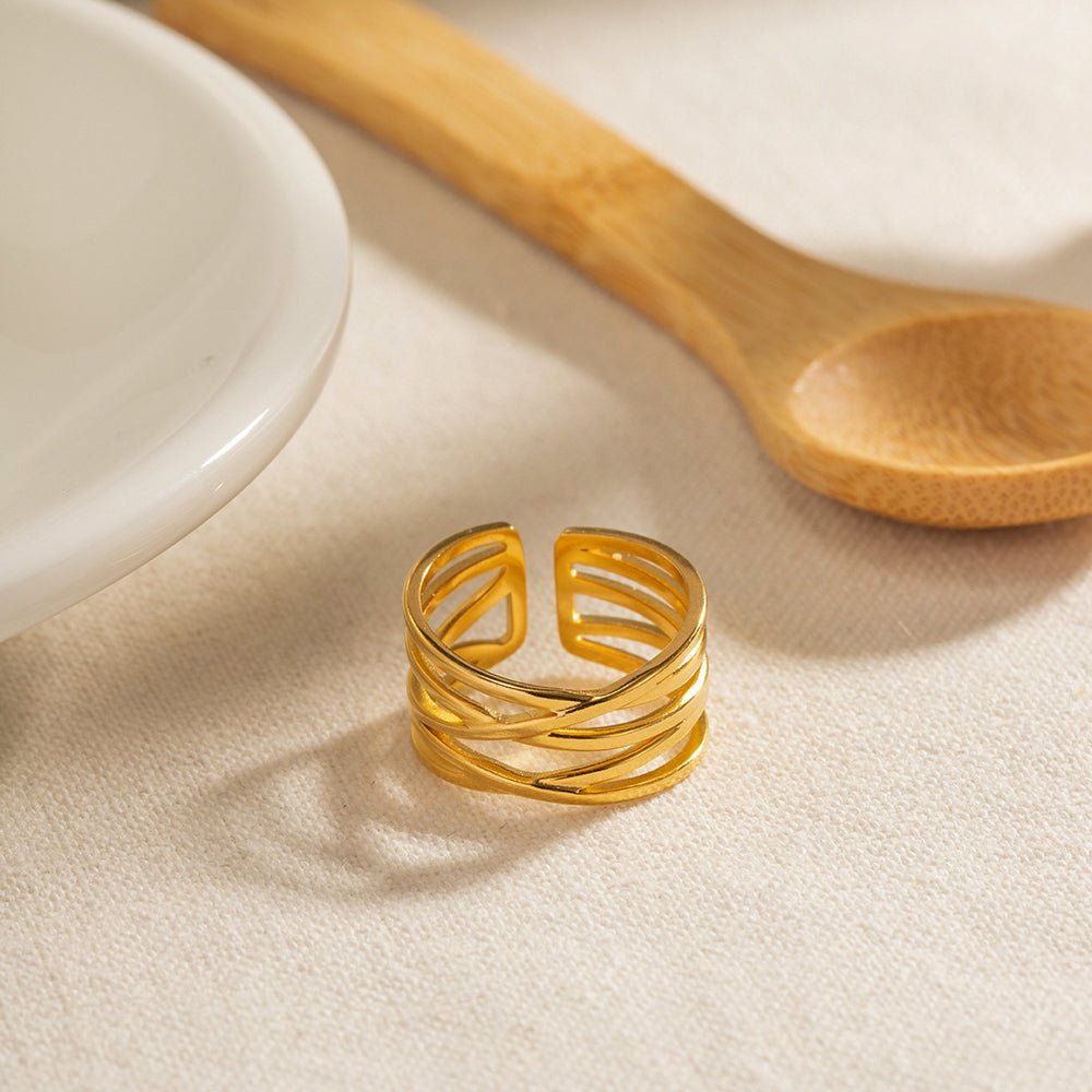 Entrelacs d’Or Ring - 18k Gold Plated Jewelry Switzerland