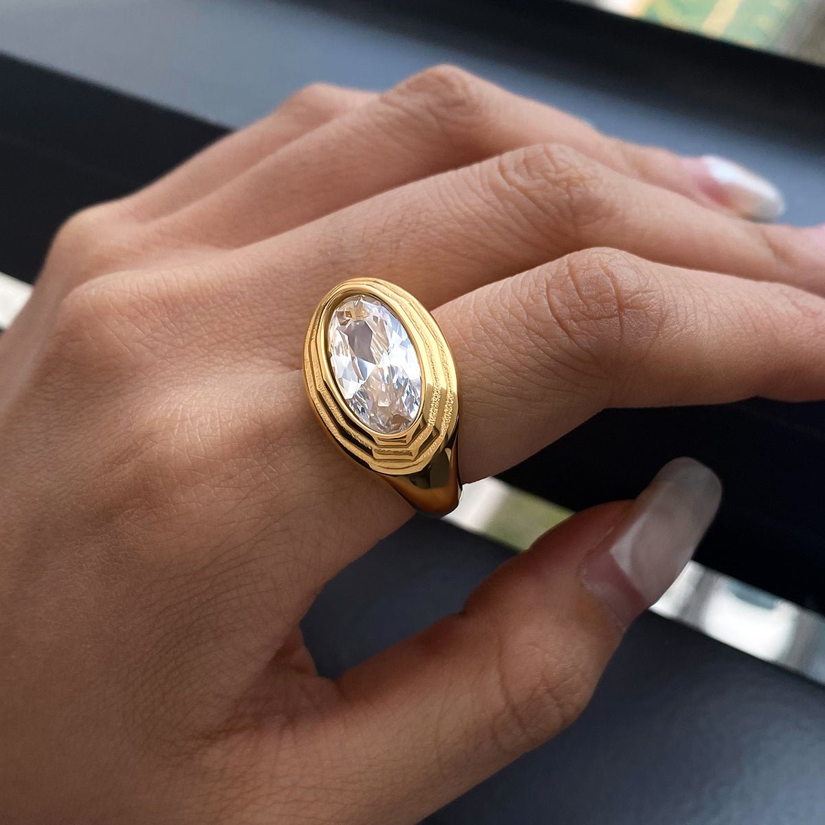 Flamme d’Ovale Ring - 18k Gold Plated Jewelry Switzerland