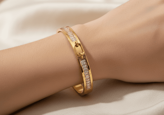 Manchette Clic Éclat Bracelet - 18k Gold Plated Jewelry Switzerland