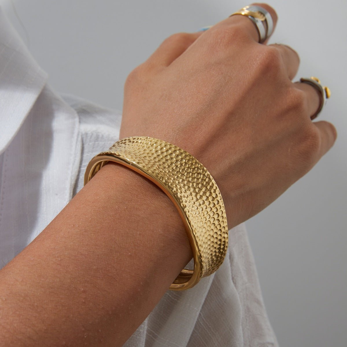 Manchette Dune d’Or Bracelet - 18k Gold Plated Jewelry Switzerland
