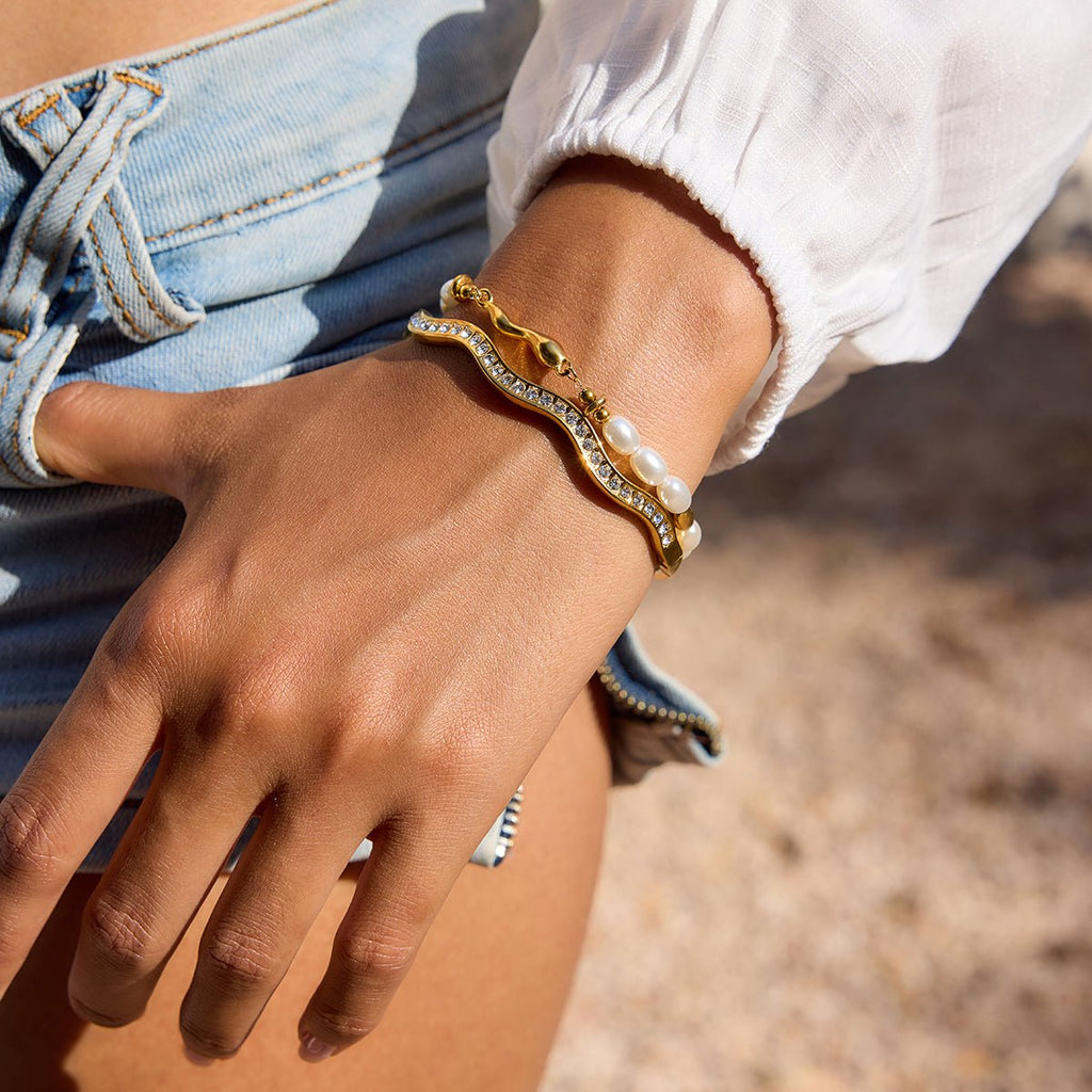 Vague Étoilée Bangle - 18k Gold Plated Jewelry Switzerland